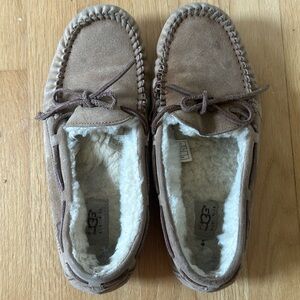 UGG Dakota Moccasin Slippers Womens Size 10 5612 Chestnut Brown Tan